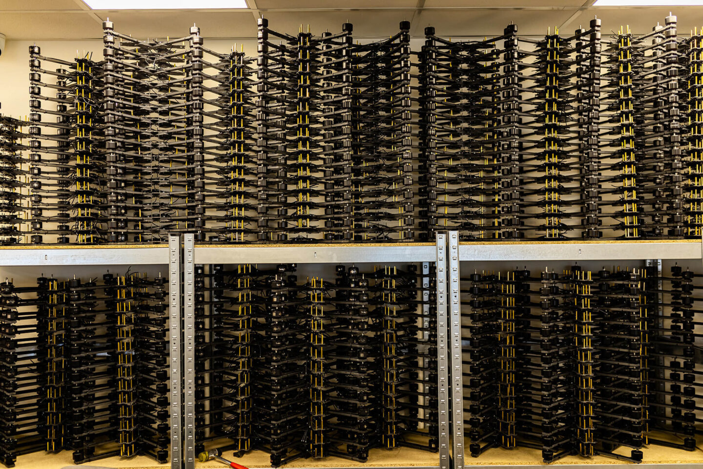 Люди, війна і роботи